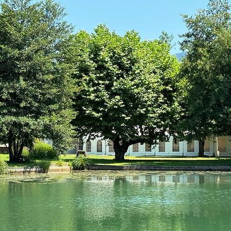 Les Lodges Du Lac Saint-Alban-de-Montbel Екстер'єр фото
