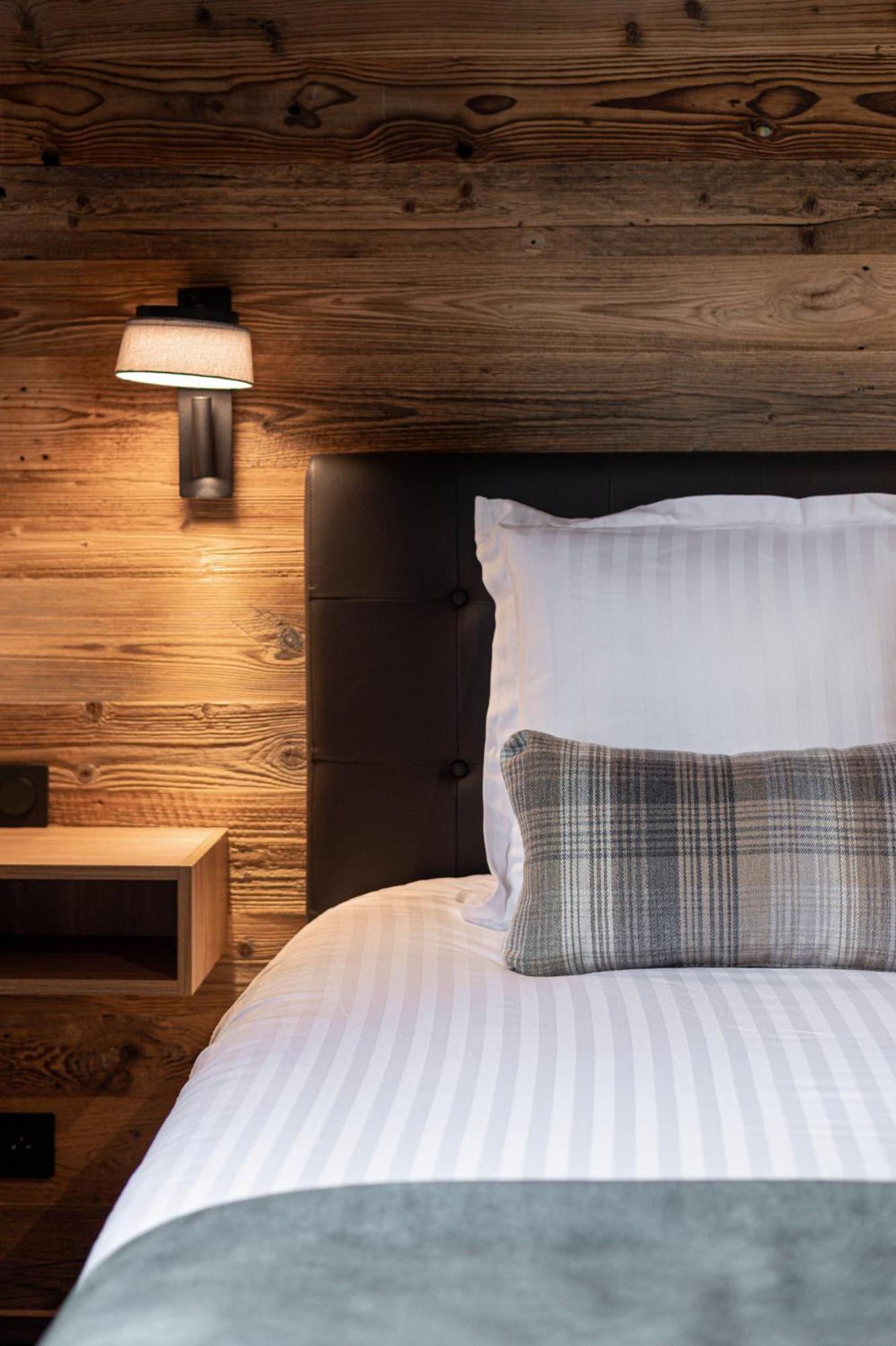 Les Lodges Du Lac Saint-Alban-de-Montbel Екстер'єр фото