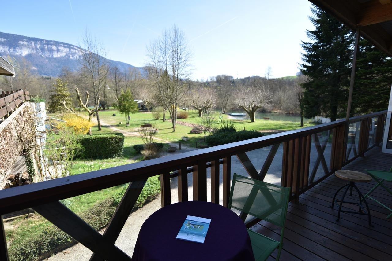 Les Lodges Du Lac Saint-Alban-de-Montbel Номер фото