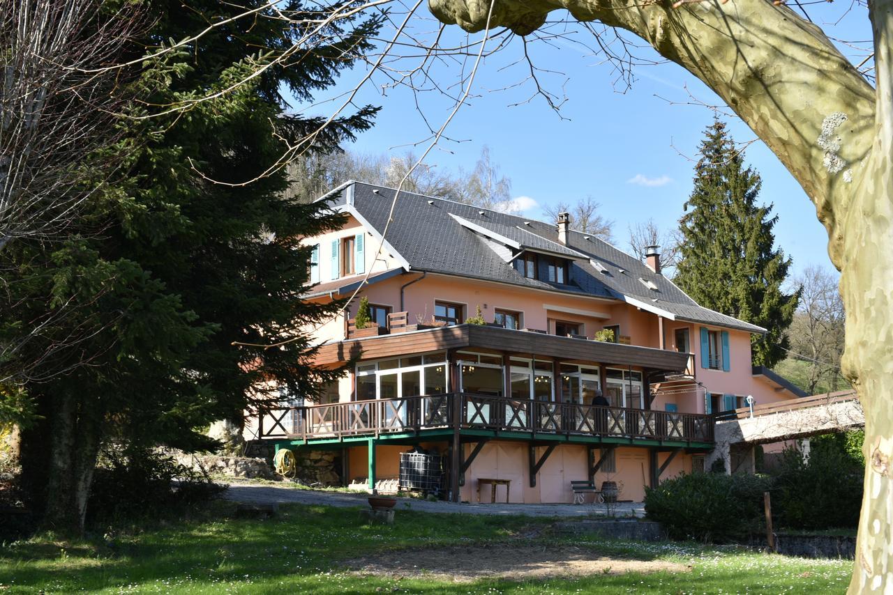 Les Lodges Du Lac Saint-Alban-de-Montbel Екстер'єр фото