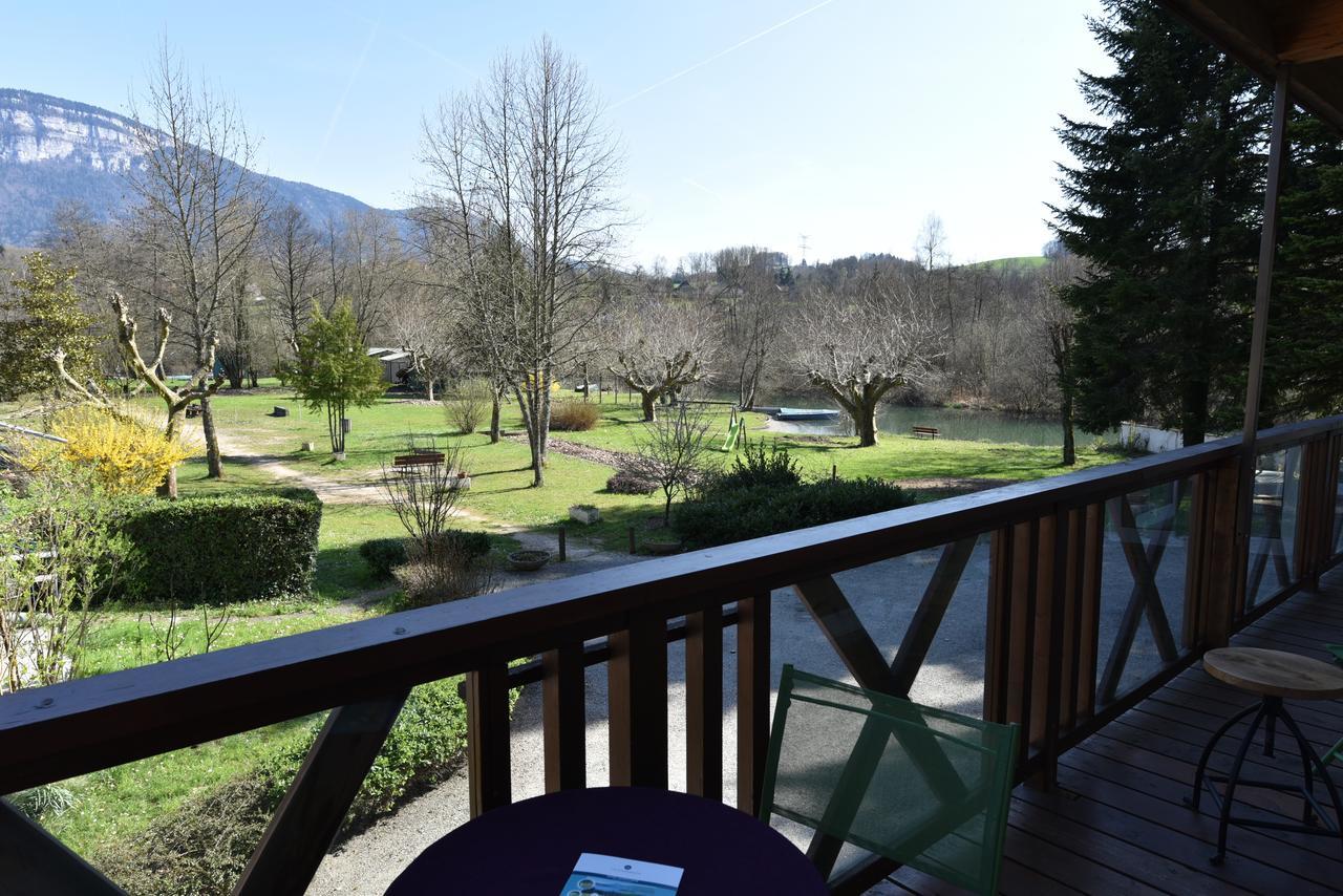 Les Lodges Du Lac Saint-Alban-de-Montbel Номер фото