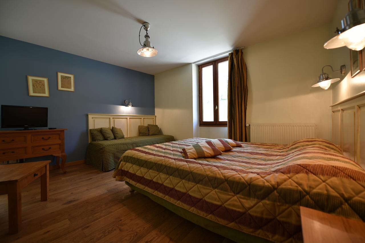 Les Lodges Du Lac Saint-Alban-de-Montbel Номер фото