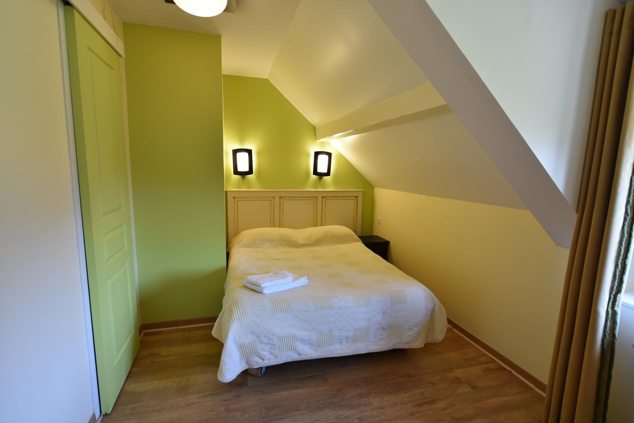 Les Lodges Du Lac Saint-Alban-de-Montbel Номер фото