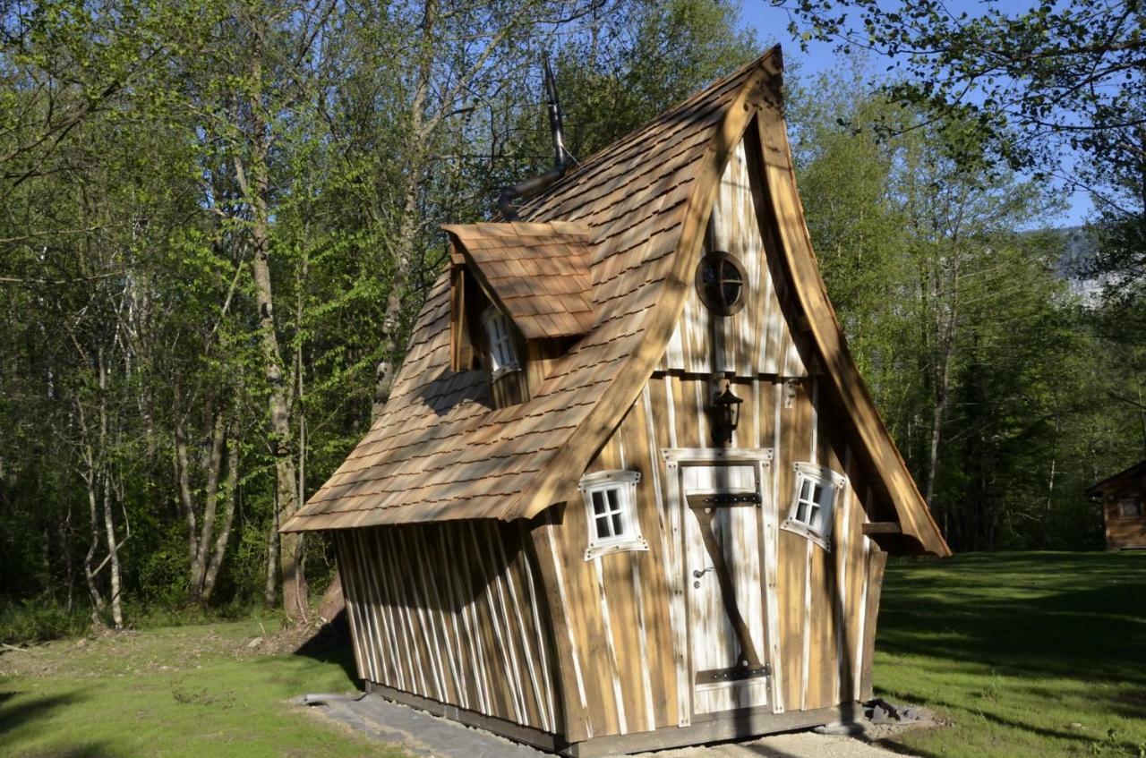 Les Lodges Du Lac Saint-Alban-de-Montbel Екстер'єр фото
